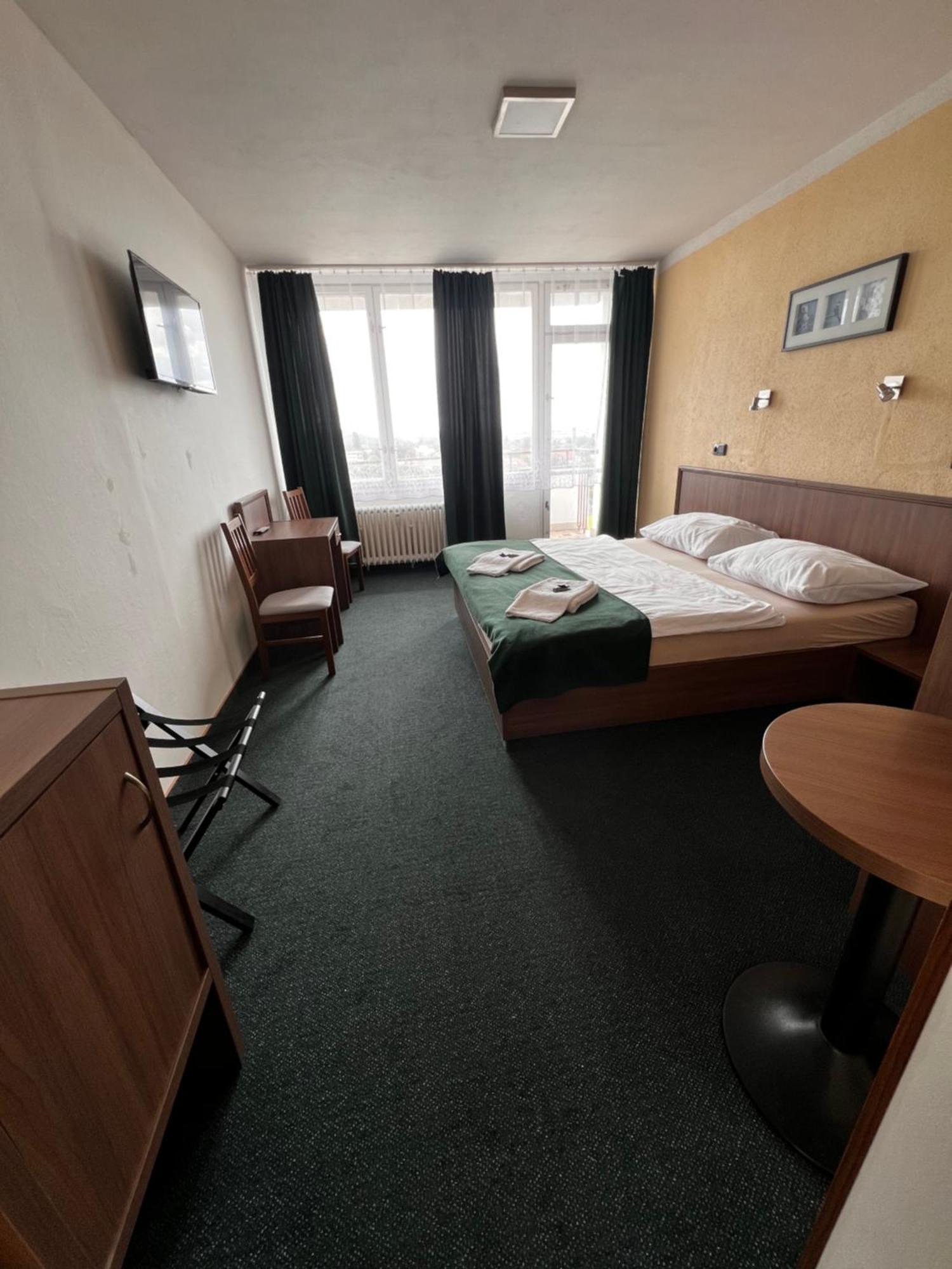 Hotel Labe Litomerice Exterior photo