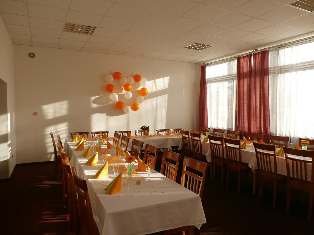 Hotel Labe Litomerice Exterior photo